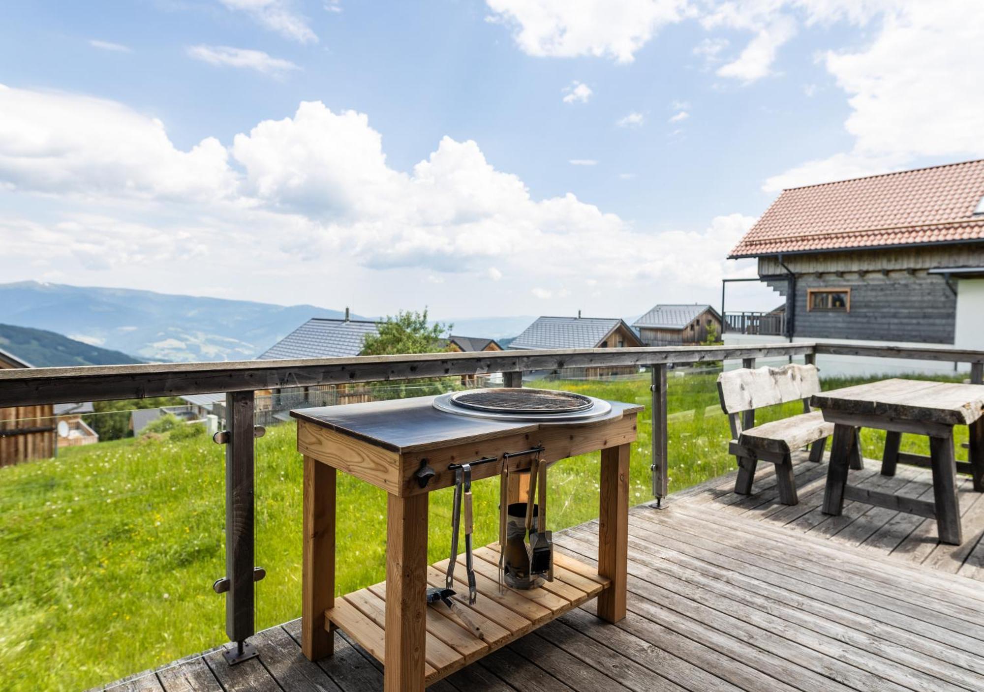1A Chalet '4 Jahreszeiten' Ski Fahren Und Jacuzzi Mit Aussicht! Bad St. Leonhard im Lavanttal Exterior foto