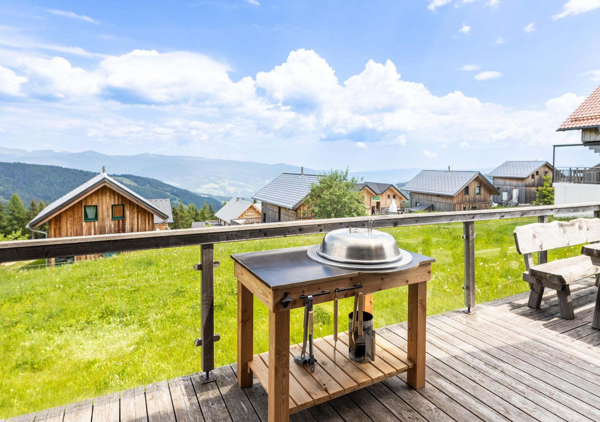 Villa 1A Chalet '4 Jahreszeiten' Ski Fahren Und Jacuzzi Mit Aussicht! Bad St. Leonhard im Lavanttal Exterior foto