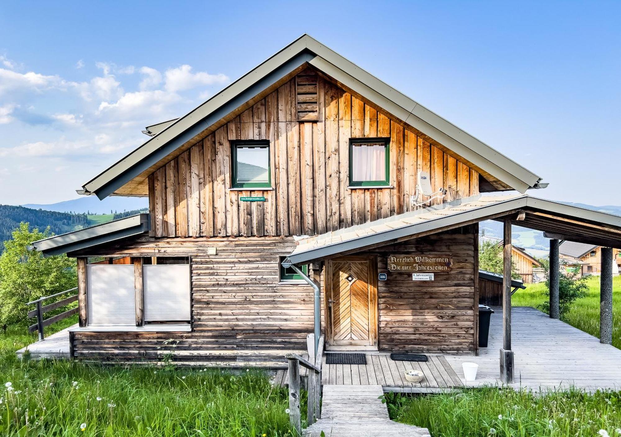 1A Chalet '4 Jahreszeiten' Ski Fahren Und Jacuzzi Mit Aussicht! Bad St. Leonhard im Lavanttal Exterior foto