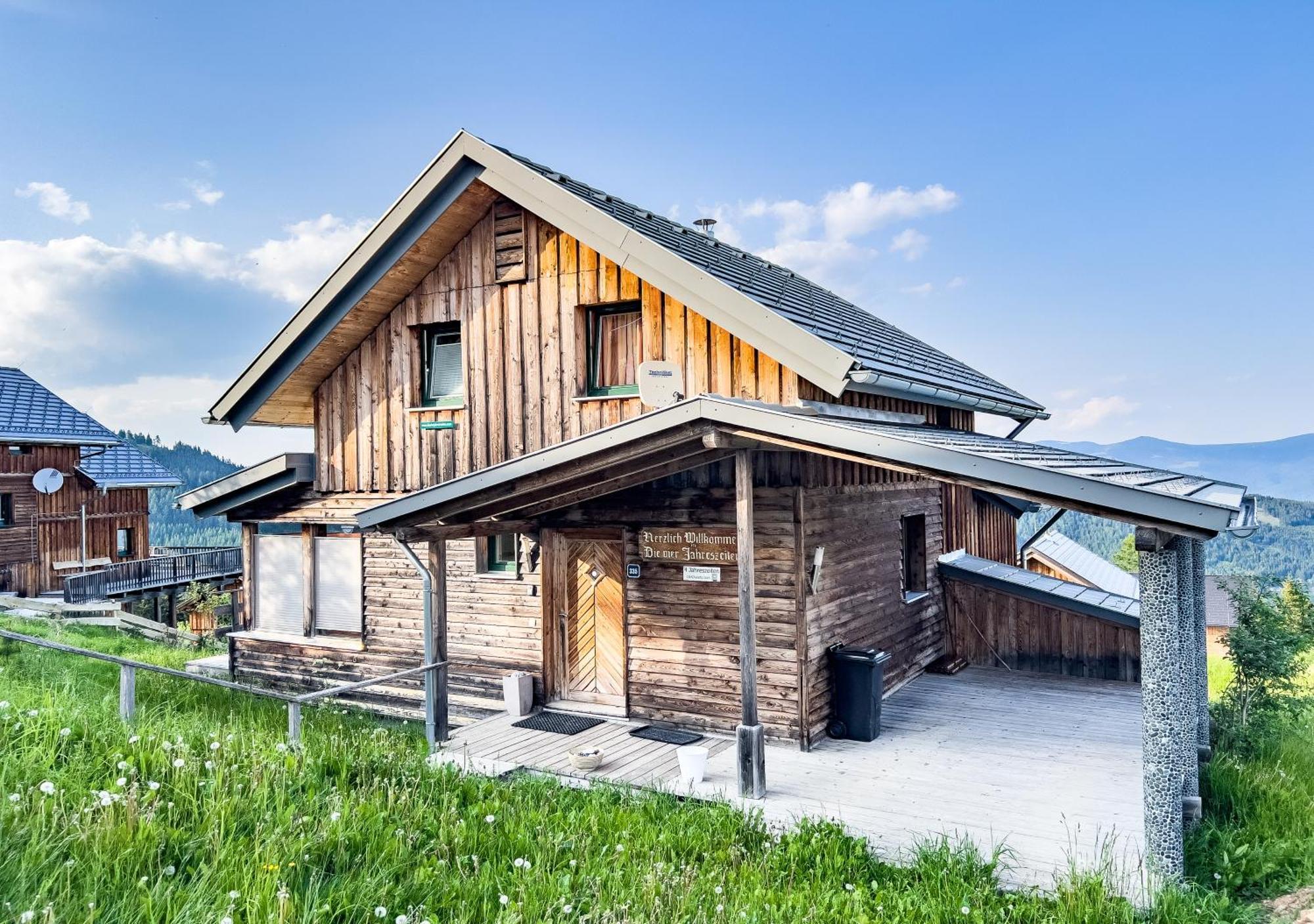 1A Chalet '4 Jahreszeiten' Ski Fahren Und Jacuzzi Mit Aussicht! Bad St. Leonhard im Lavanttal Exterior foto