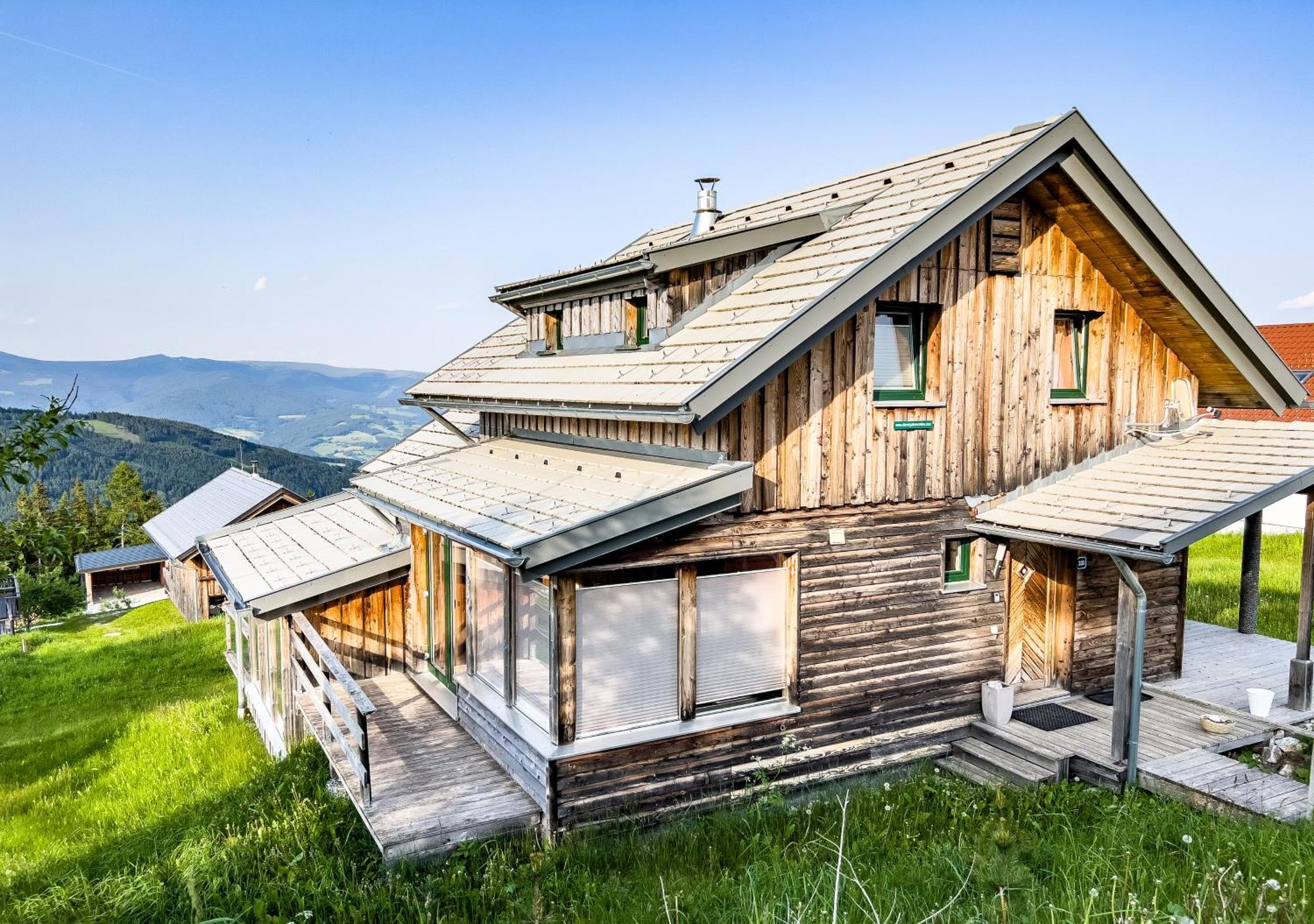 1A Chalet '4 Jahreszeiten' Ski Fahren Und Jacuzzi Mit Aussicht! Bad St. Leonhard im Lavanttal Exterior foto