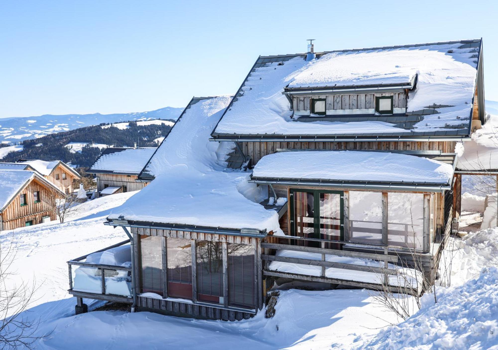 Villa 1A Chalet '4 Jahreszeiten' Ski Fahren Und Jacuzzi Mit Aussicht! Bad St. Leonhard im Lavanttal Exterior foto