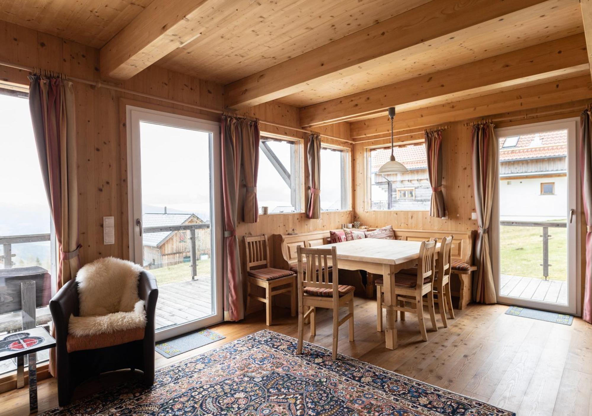 1A Chalet '4 Jahreszeiten' Ski Fahren Und Jacuzzi Mit Aussicht! Bad St. Leonhard im Lavanttal Exterior foto