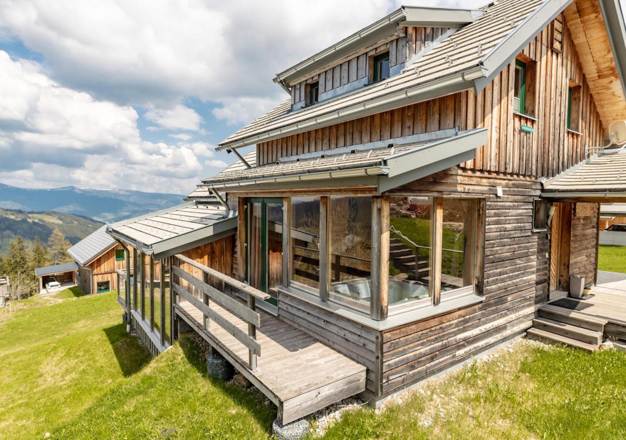 1A Chalet '4 Jahreszeiten' Ski Fahren Und Jacuzzi Mit Aussicht! Bad St. Leonhard im Lavanttal Exterior foto